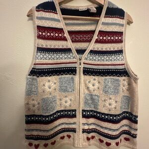 Snowflake and Heart Patterned Zip-Up Sweater Vest- ugly Christmas‎ sweater